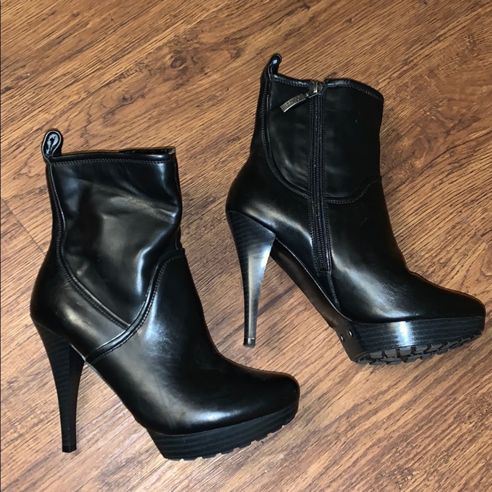 GUESS Platform Boots - Picture 2 of 5
